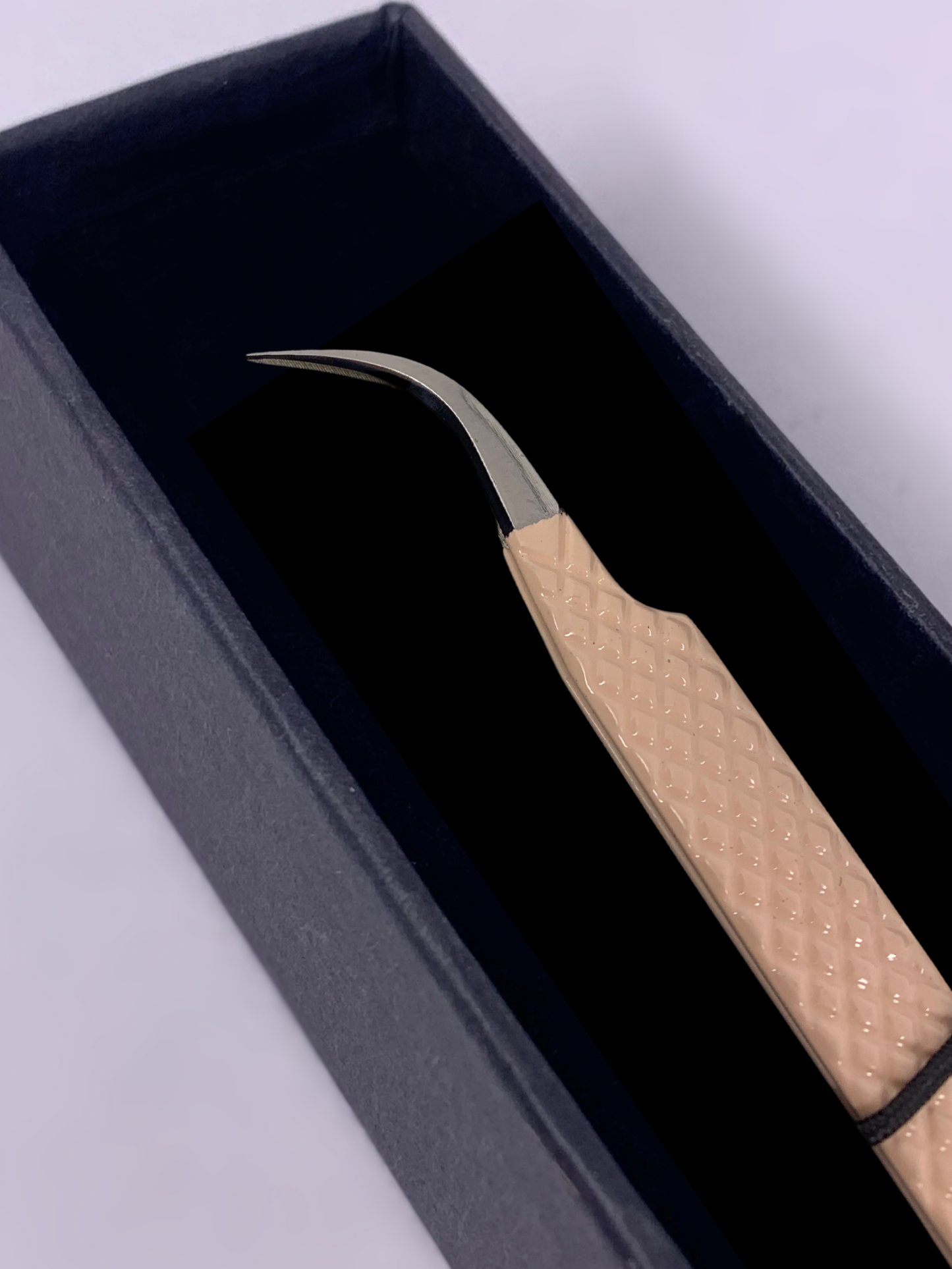 Nude Curved Tip Tweezer - Gold Tip