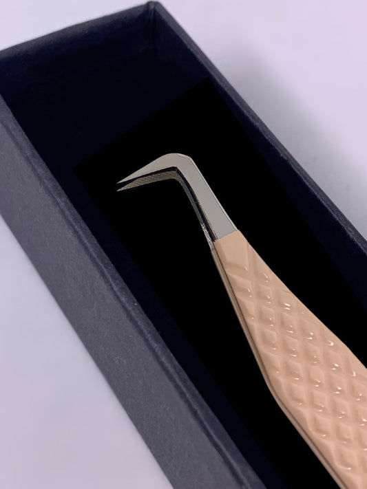 Nude Boot Tip Tweezer - Silver Tip