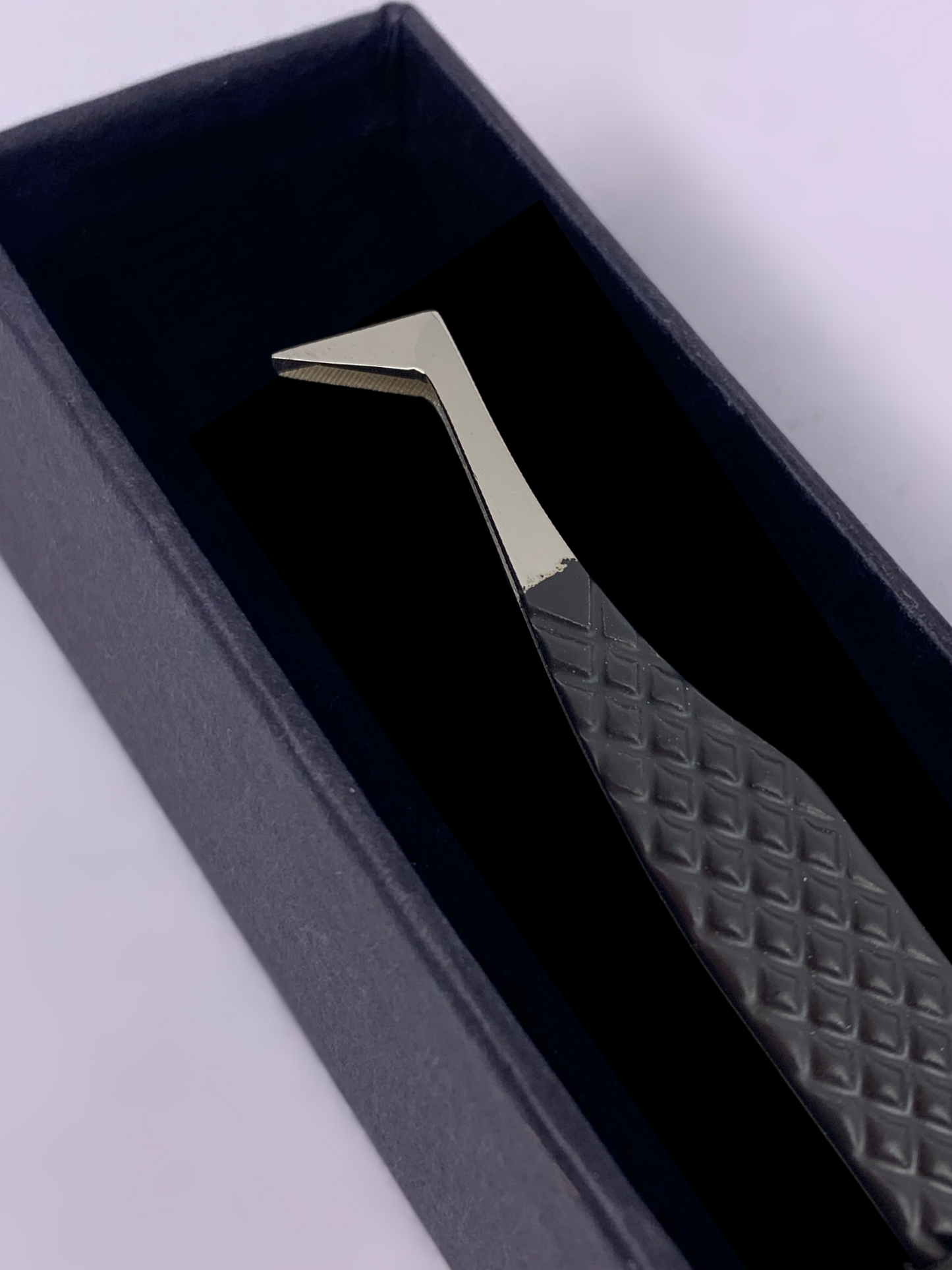 Black Axe Tip Tweezer - Silver Tip